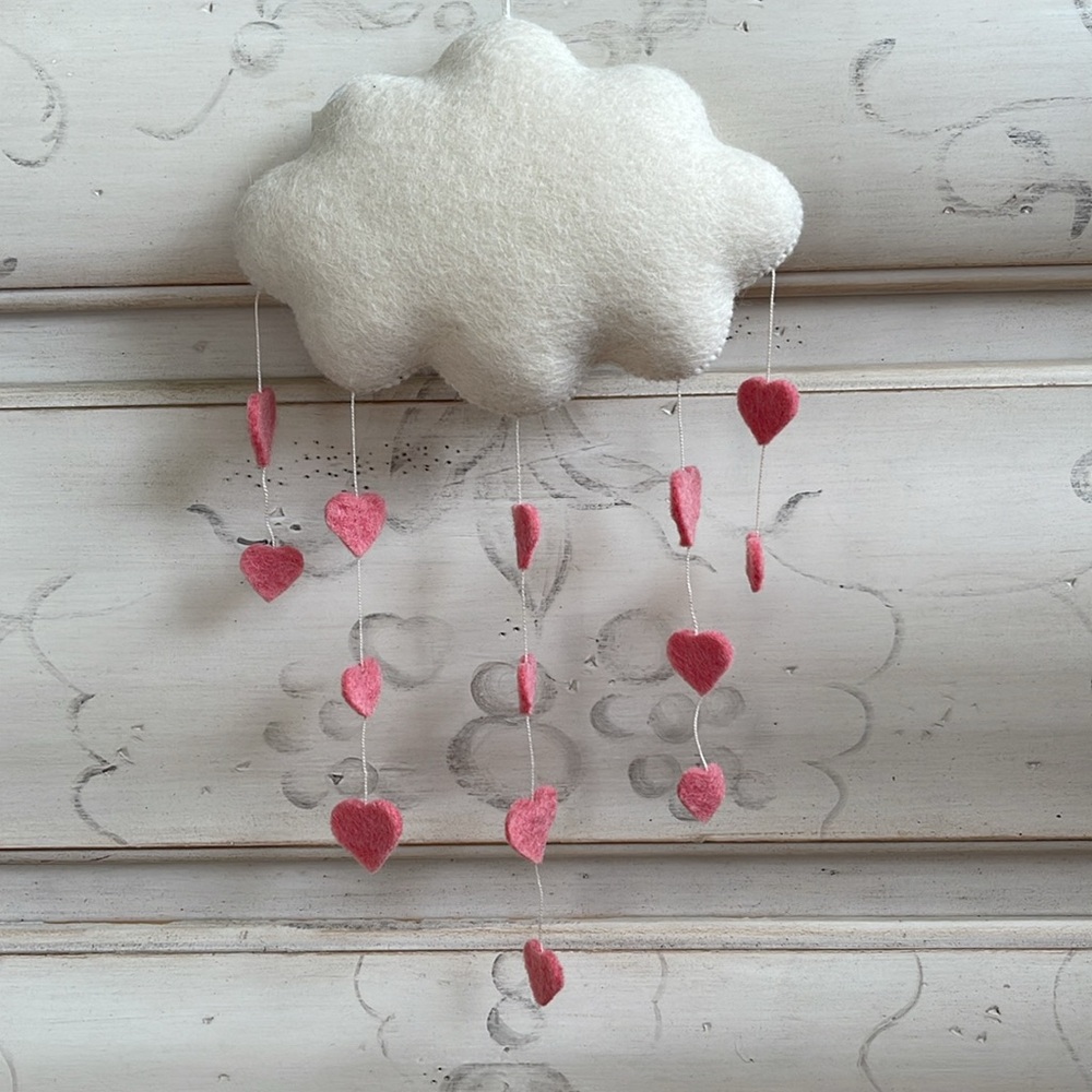 CRAFTSPRING HEARTS & CLOUD FELT MOBILE / ACCENT NWT - Picture 5 of 8